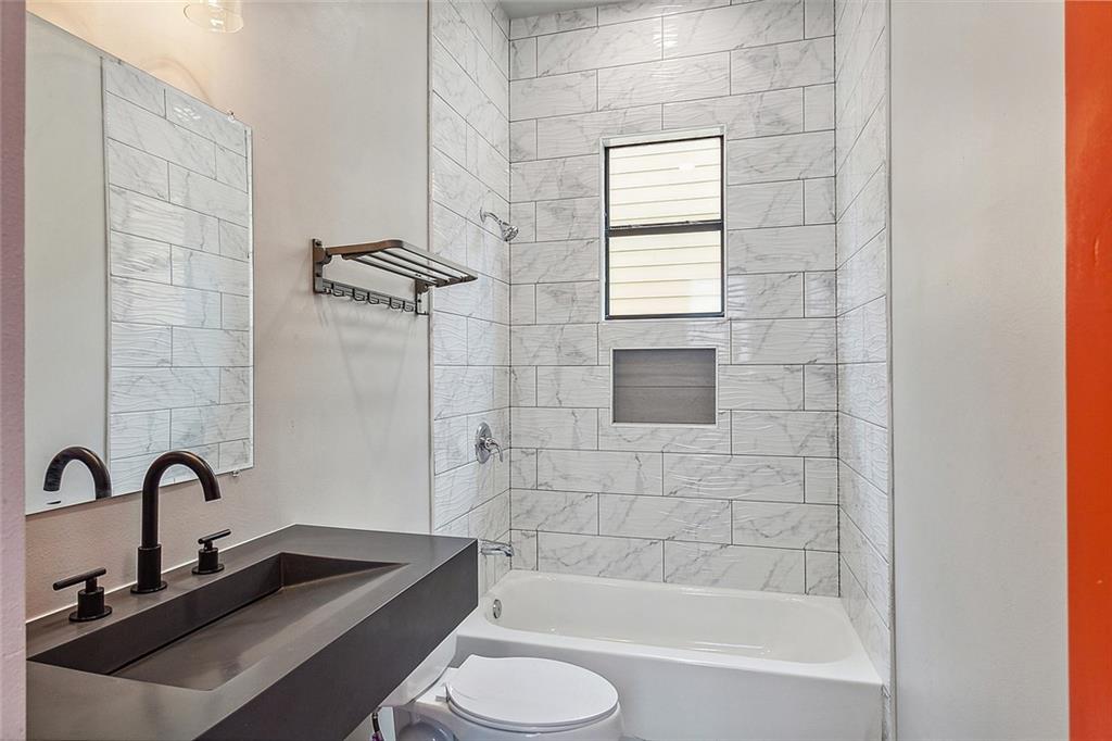 1818 N DERBIGNY Street