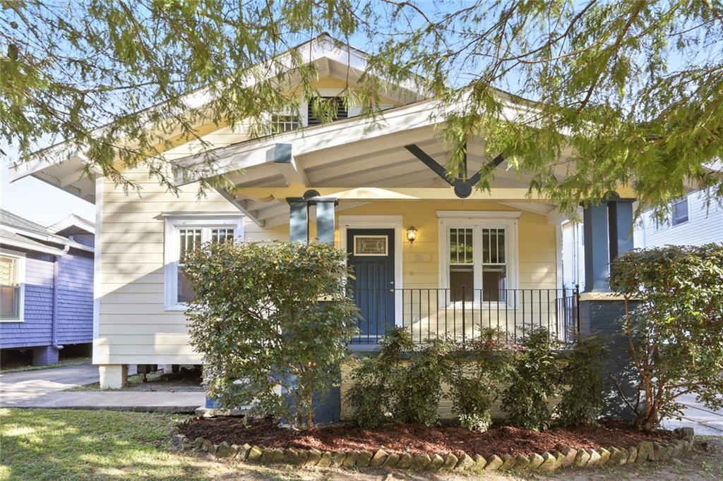 1228 N LOPEZ Street Front