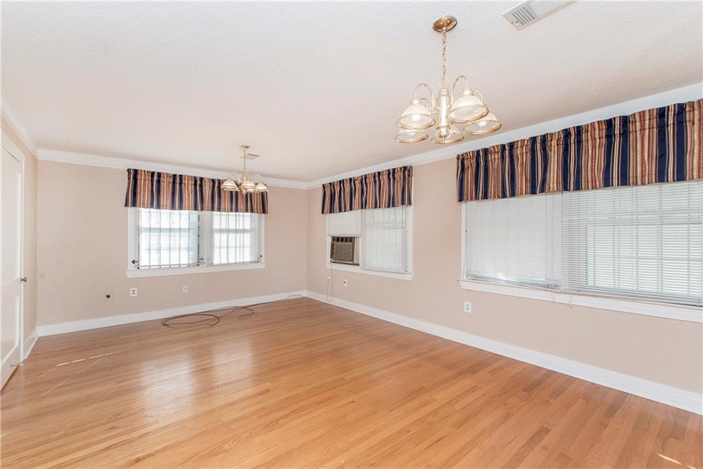 723/725 SUMNER Street