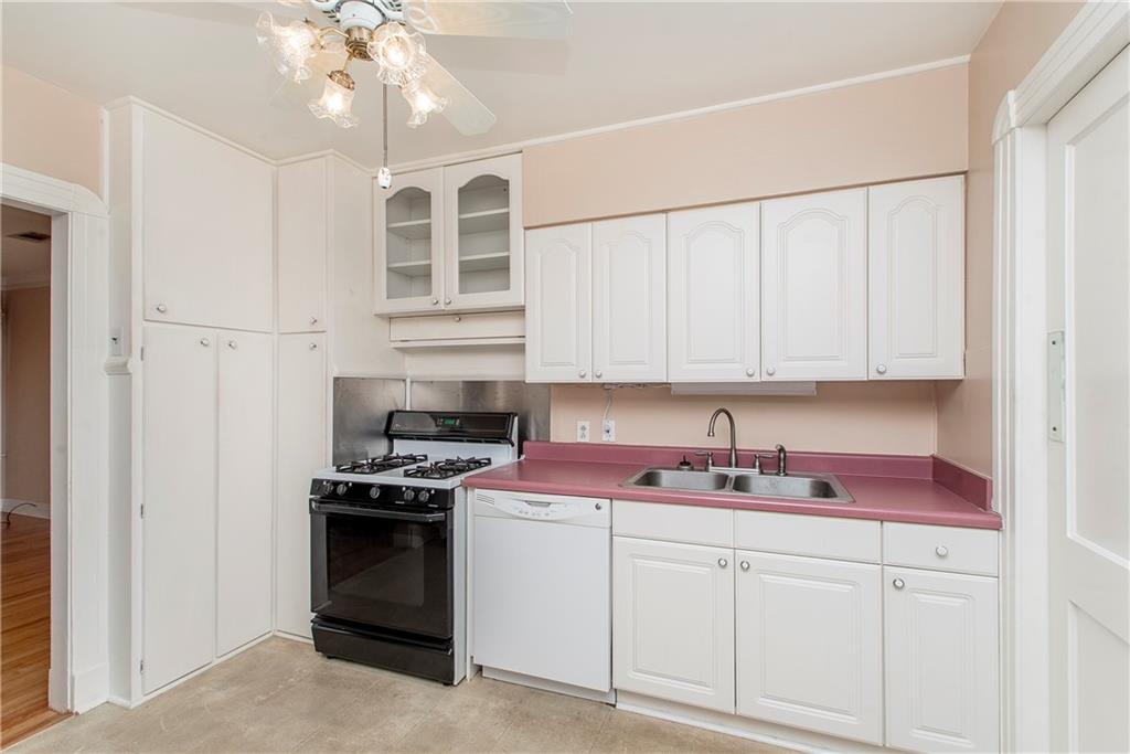 723/725 SUMNER Street