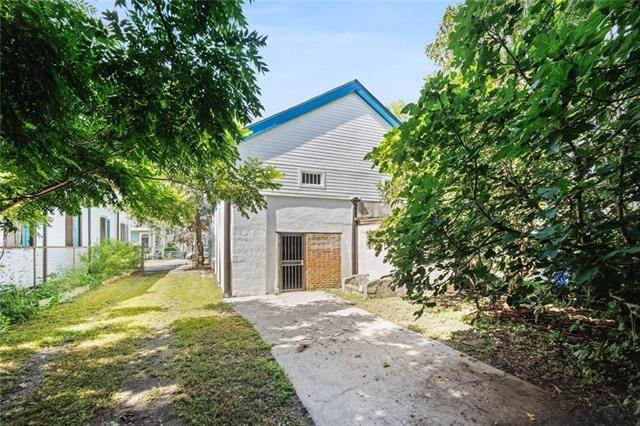 5219 DAUPHINE Street