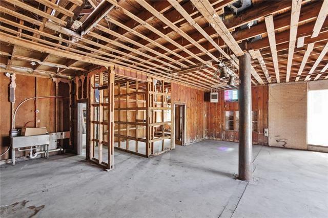 5219 DAUPHINE Street