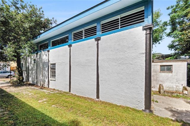 5219 DAUPHINE Street