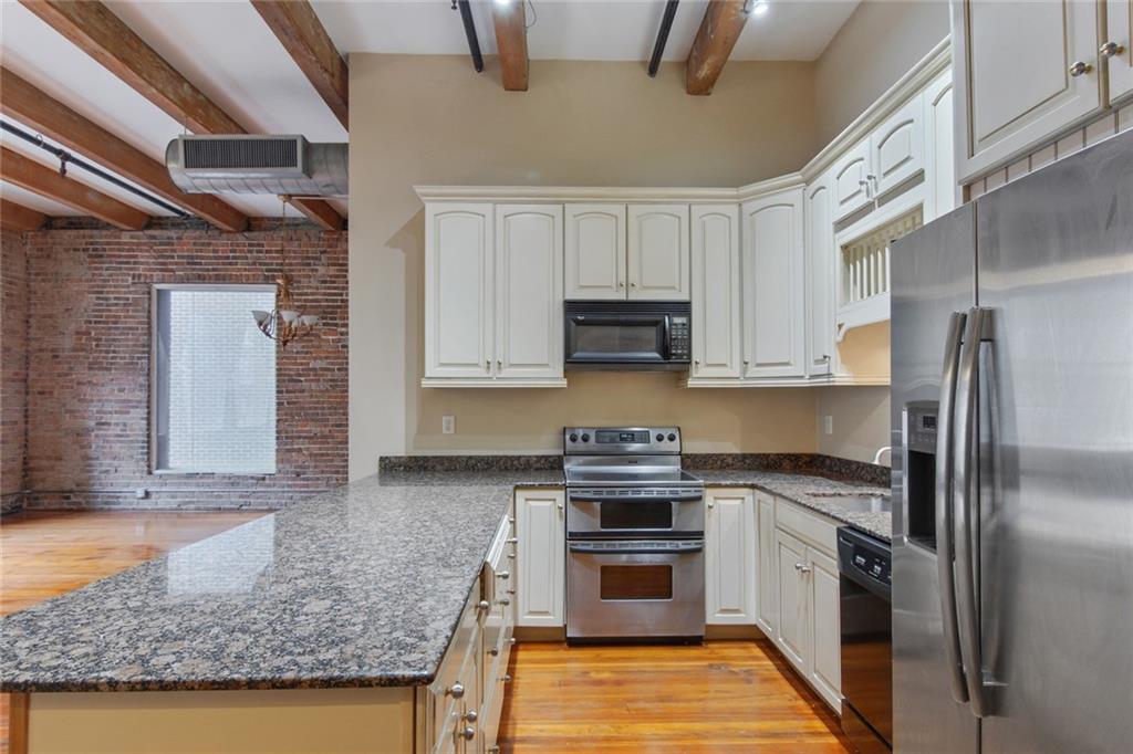 528 BARONNE Street 302