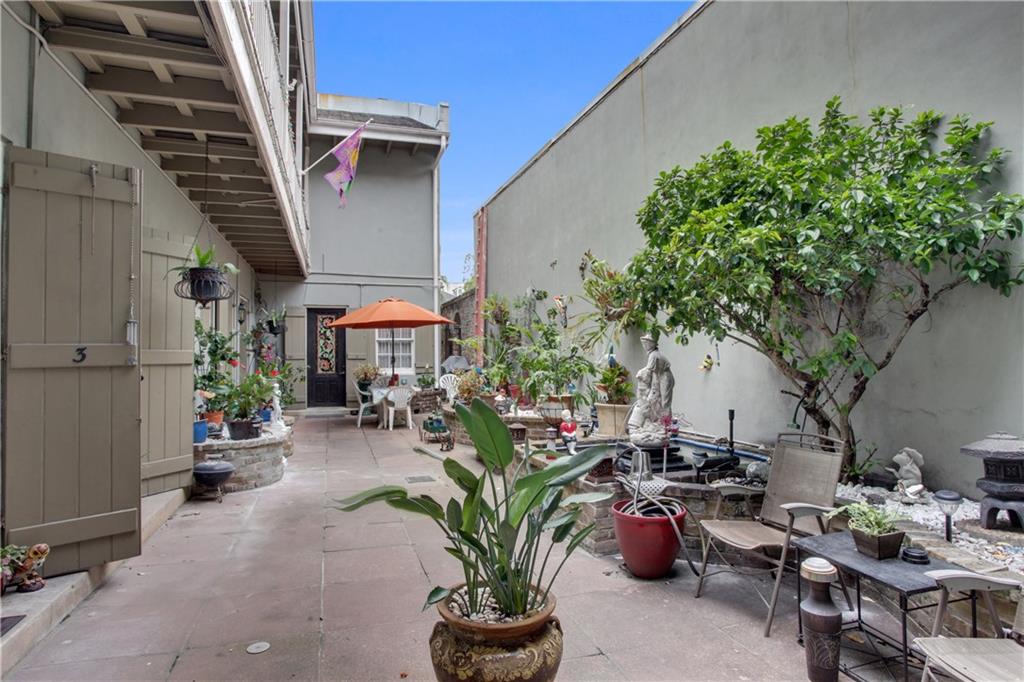 1221 DECATUR Street 302