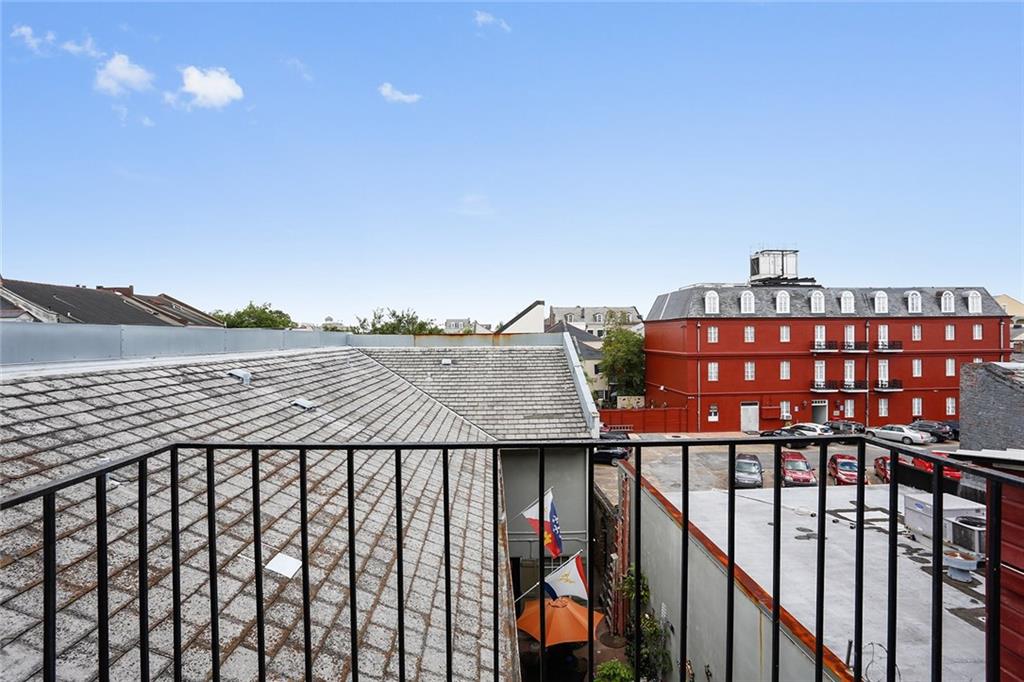 1221 DECATUR Street 302
