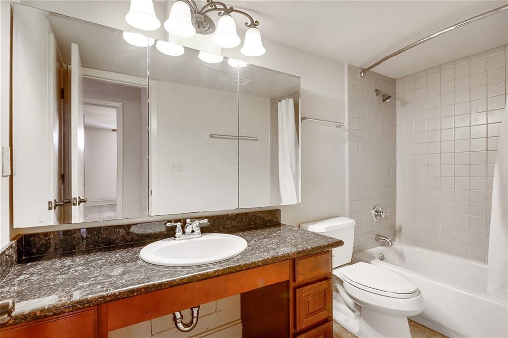 1221 DECATUR Street 302