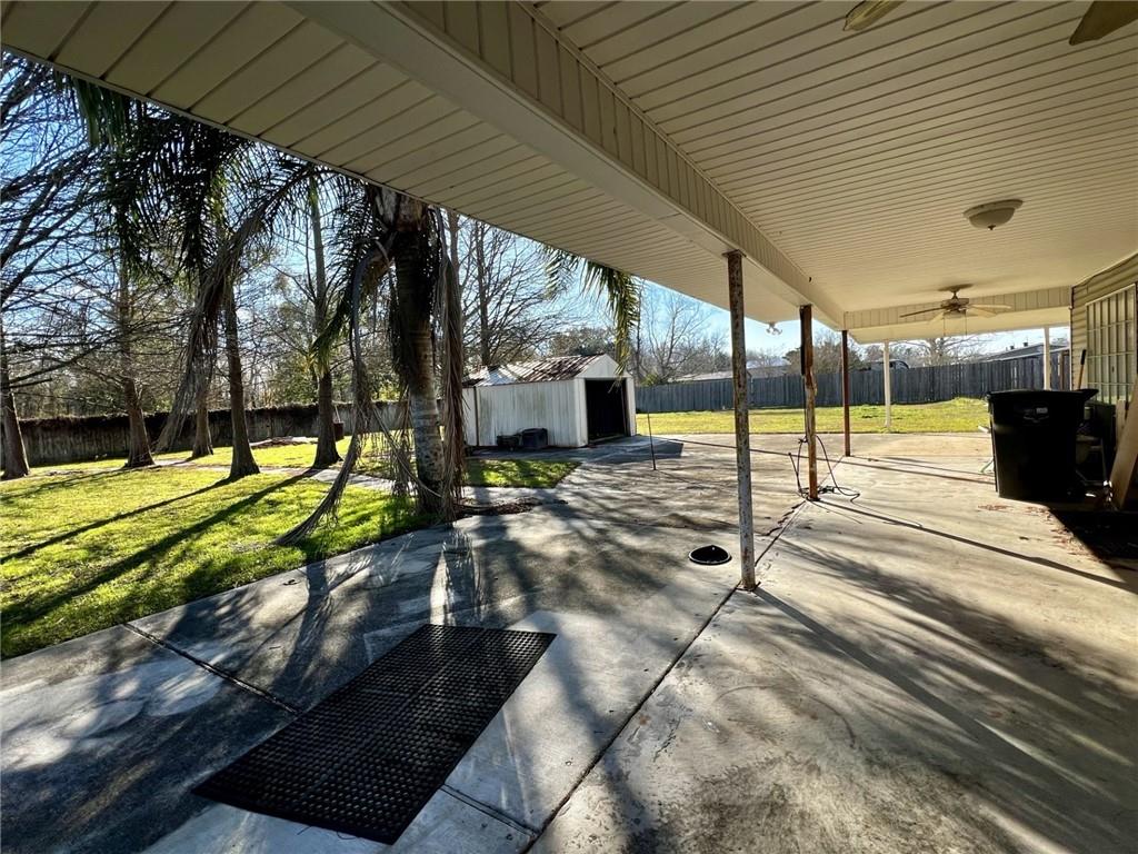 2813 RIVERBEND Drive