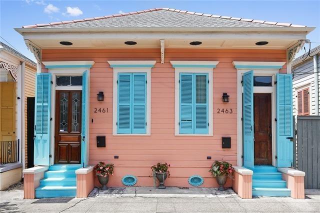 2463 BURGUNDY Street