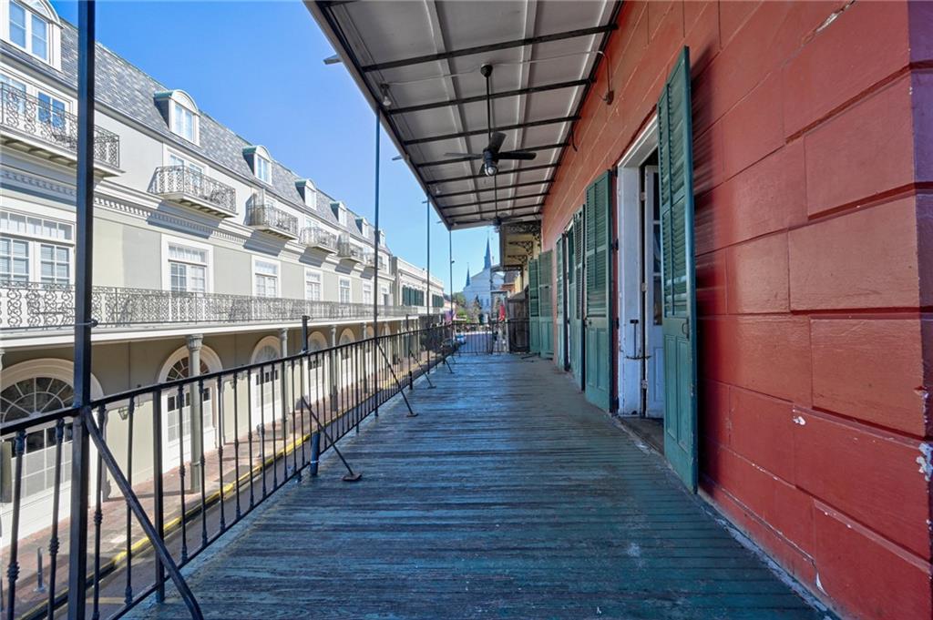 718 BOURBON Street
