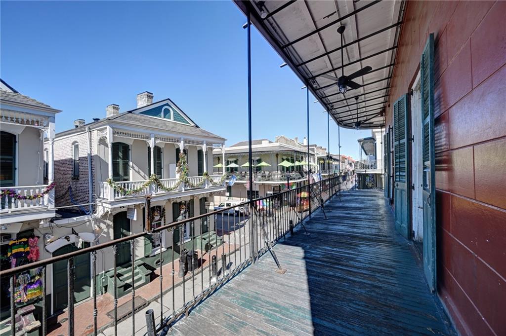 718 BOURBON Street