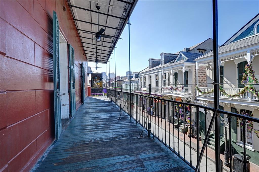 718 BOURBON Street