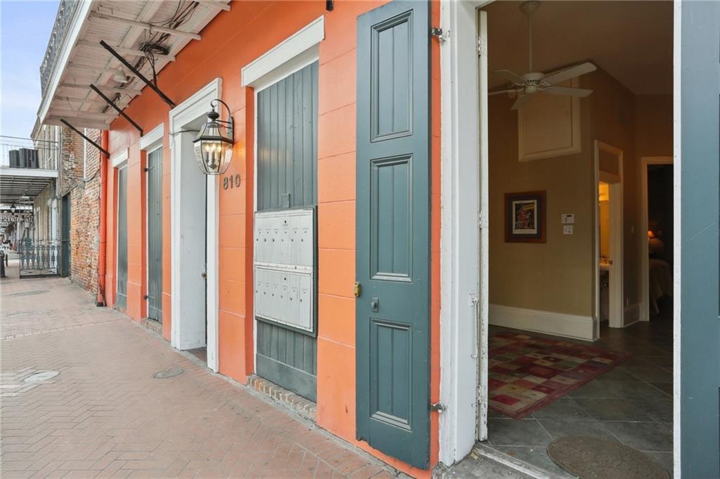 810 SAINT PETER Street 2
