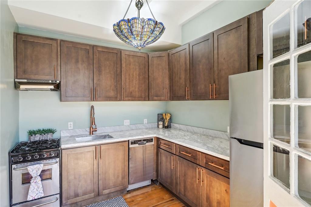 1031 BARRACKS Street 3