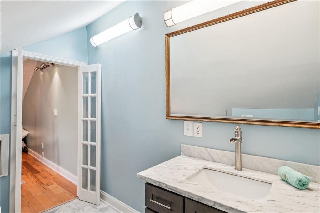 1031 BARRACKS Street 3