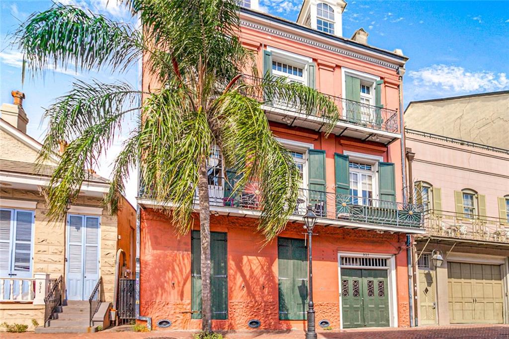 927 TOULOUSE Street 103