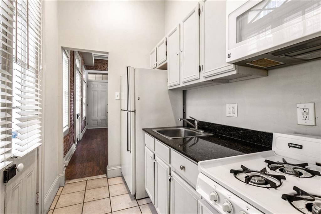 927 TOULOUSE Street 103