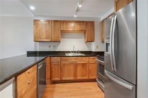 3915 ST. CHARLES Avenue 402