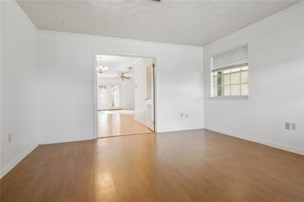4925 BURKE Drive