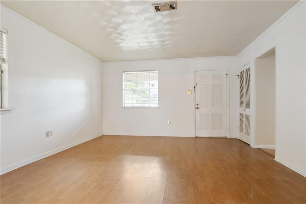 4925 BURKE Drive