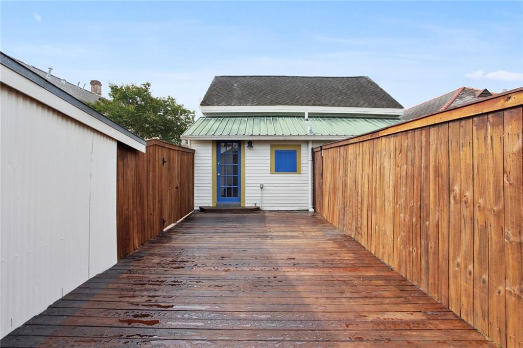 2459 ROYAL Street