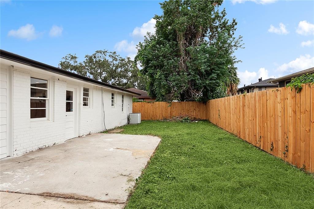 2401 LAURADALE Drive