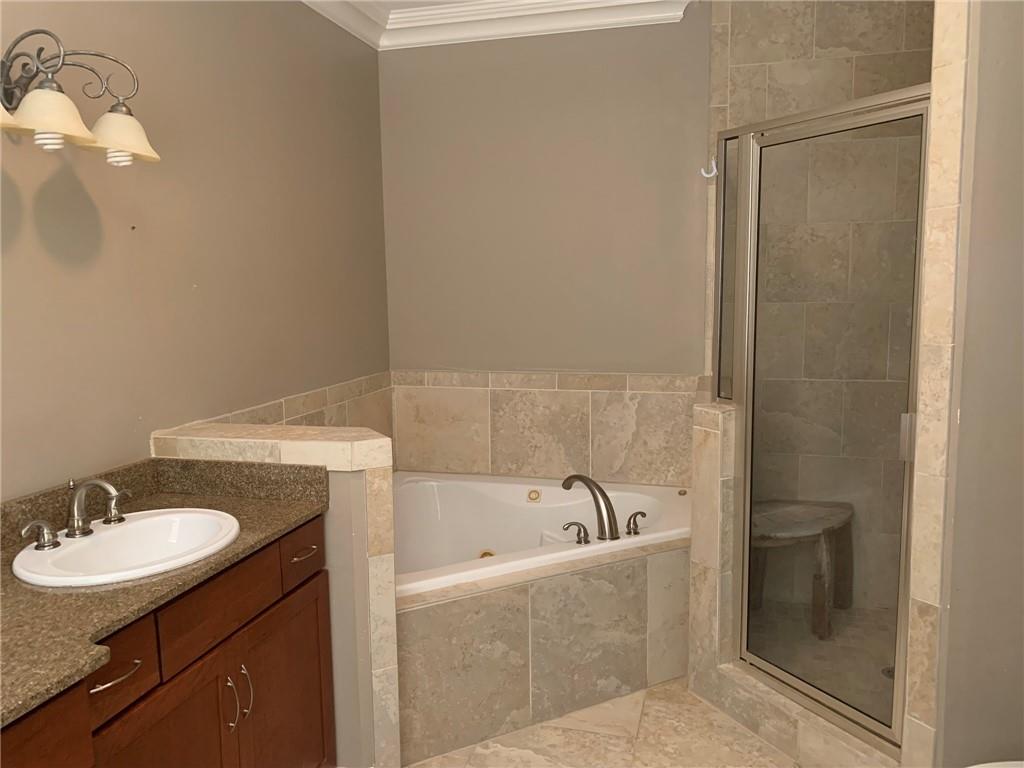 4216 TRANSCONTINENTAL Drive 4216