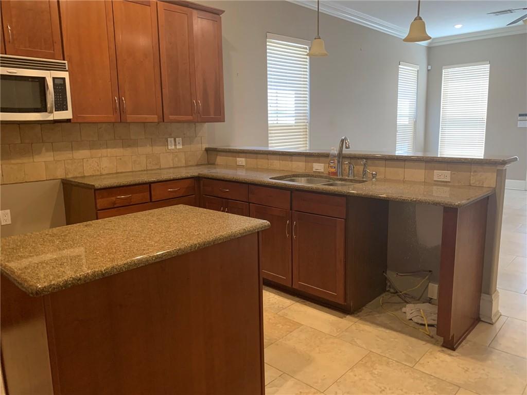 4216 TRANSCONTINENTAL Drive 4216