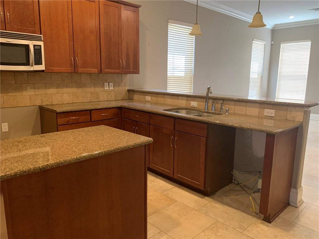 4216 TRANSCONTINENTAL Drive 4216