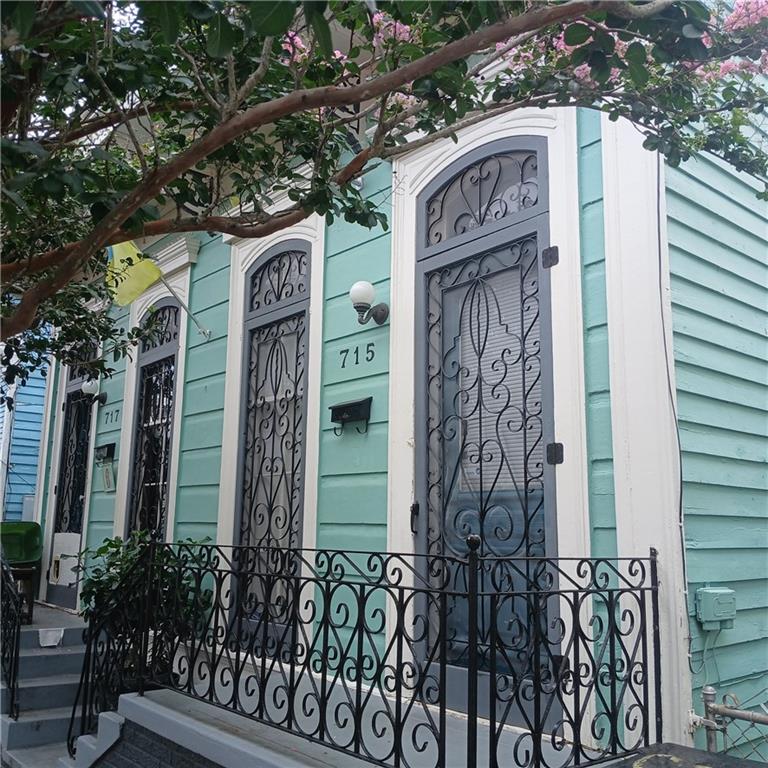 715 GALLIER Street