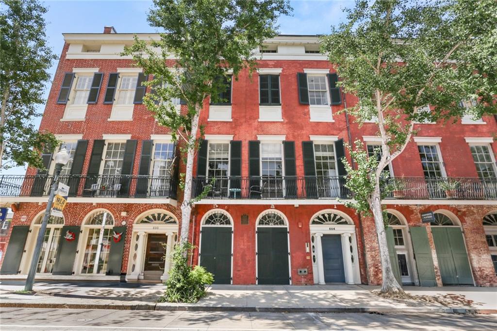 604 Julia Street New Orleans La 70130 2458935