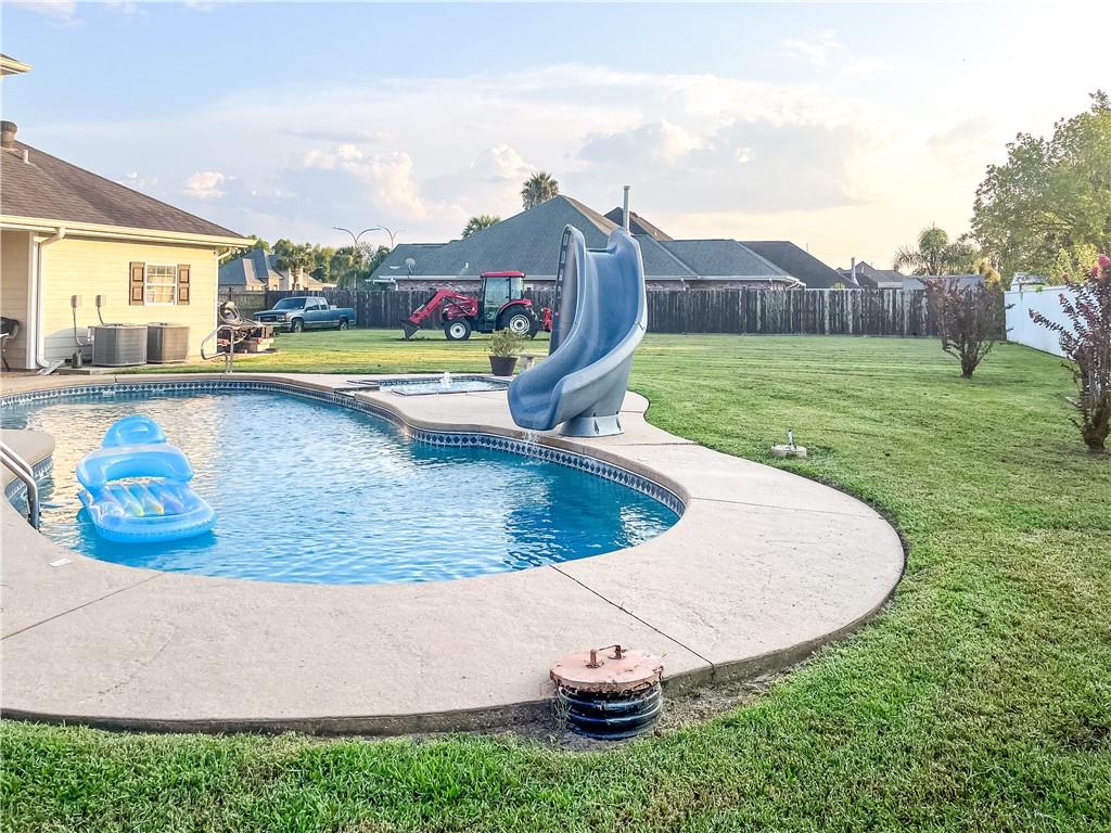 3300 STORY PARK Boulevard