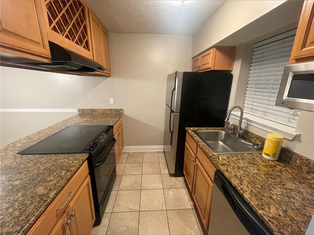 3805 HOUMA Boulevard C222