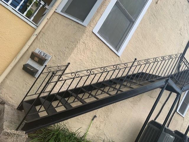 1636 PENISTON Street A