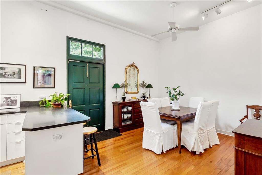 1201 CHARTRES Street 17