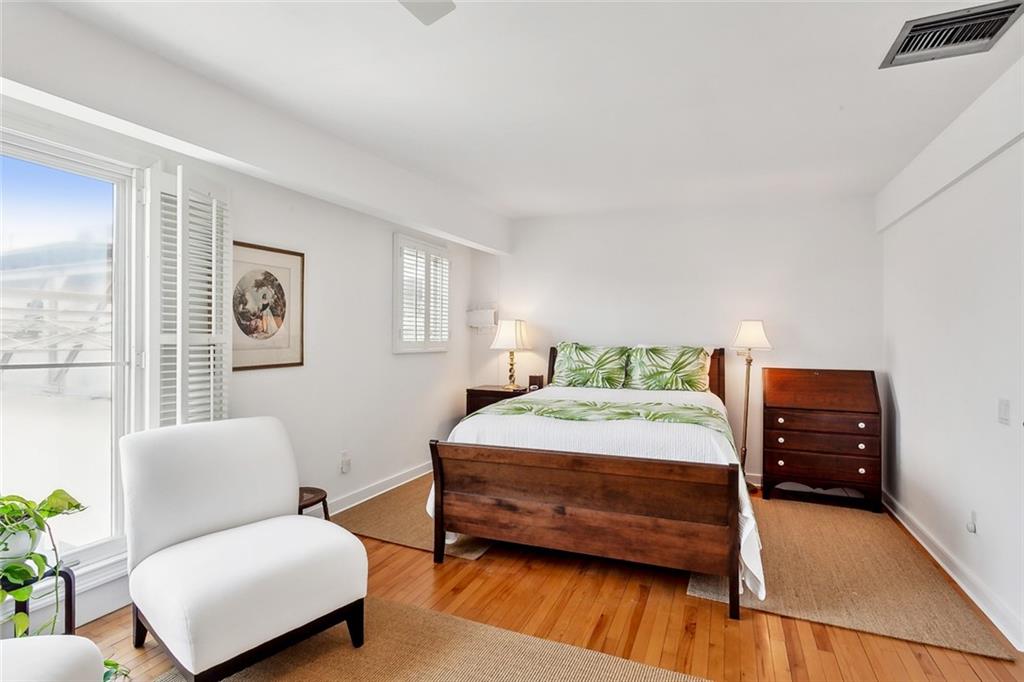 1201 CHARTRES Street 17