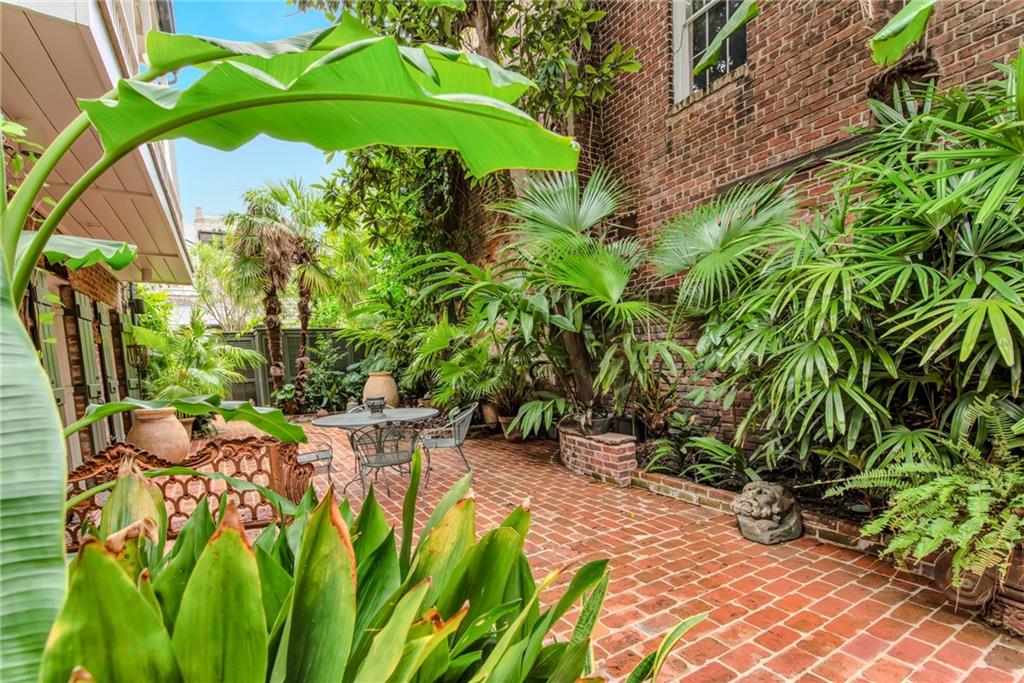 625 DUMAINE ST Street