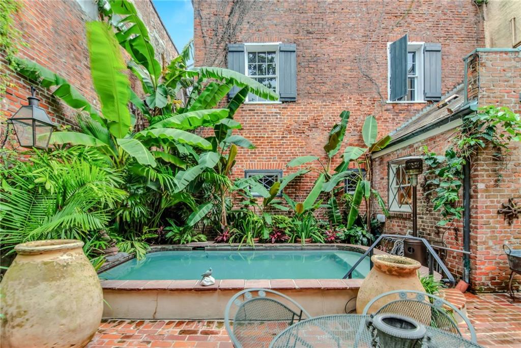 625 DUMAINE ST Street