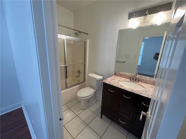 264 W ROBERT E. LEE Boulevard