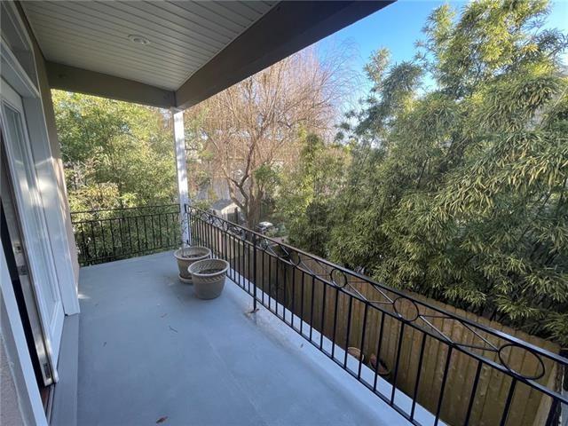 264 W ROBERT E. LEE Boulevard