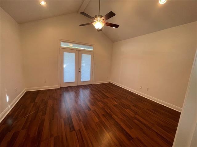 264 W ROBERT E. LEE Boulevard