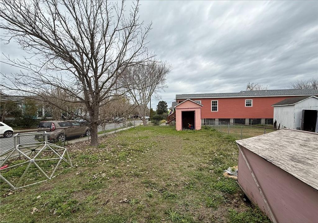 4001 N ROMAN Street
