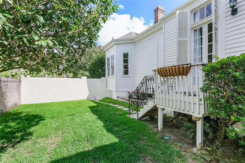 579 AUDUBON Street