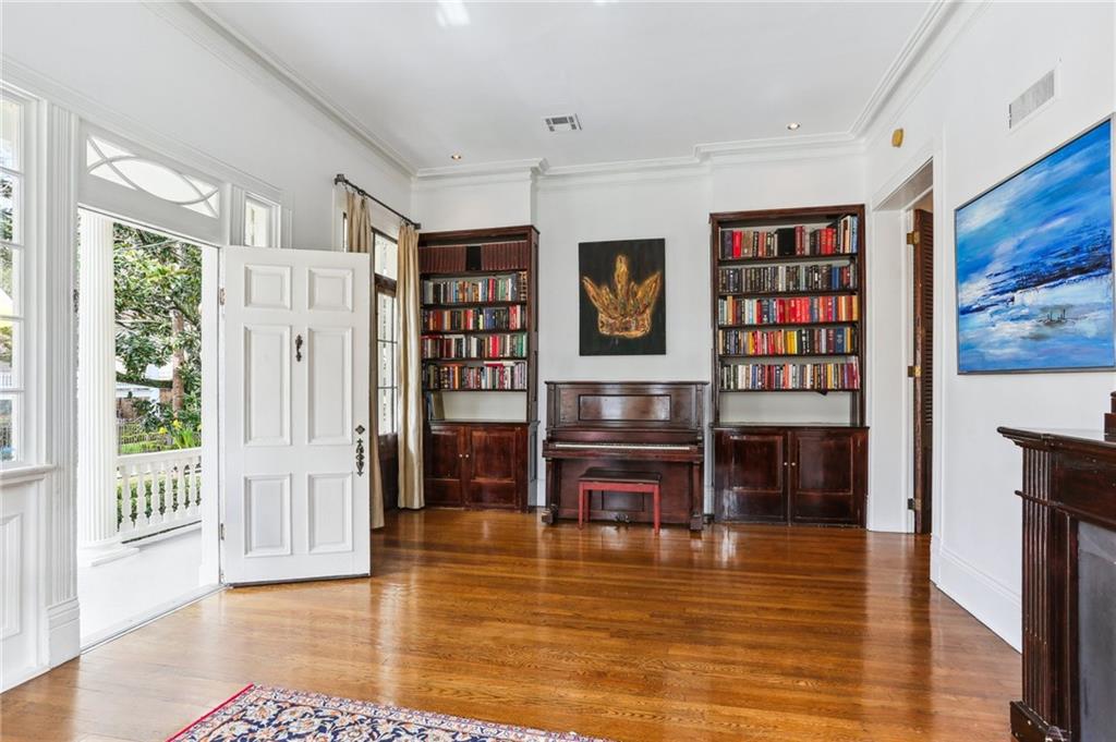 579 AUDUBON Street