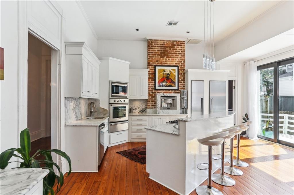 579 AUDUBON Street