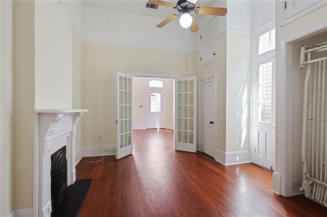 1032 BOURBON Street A