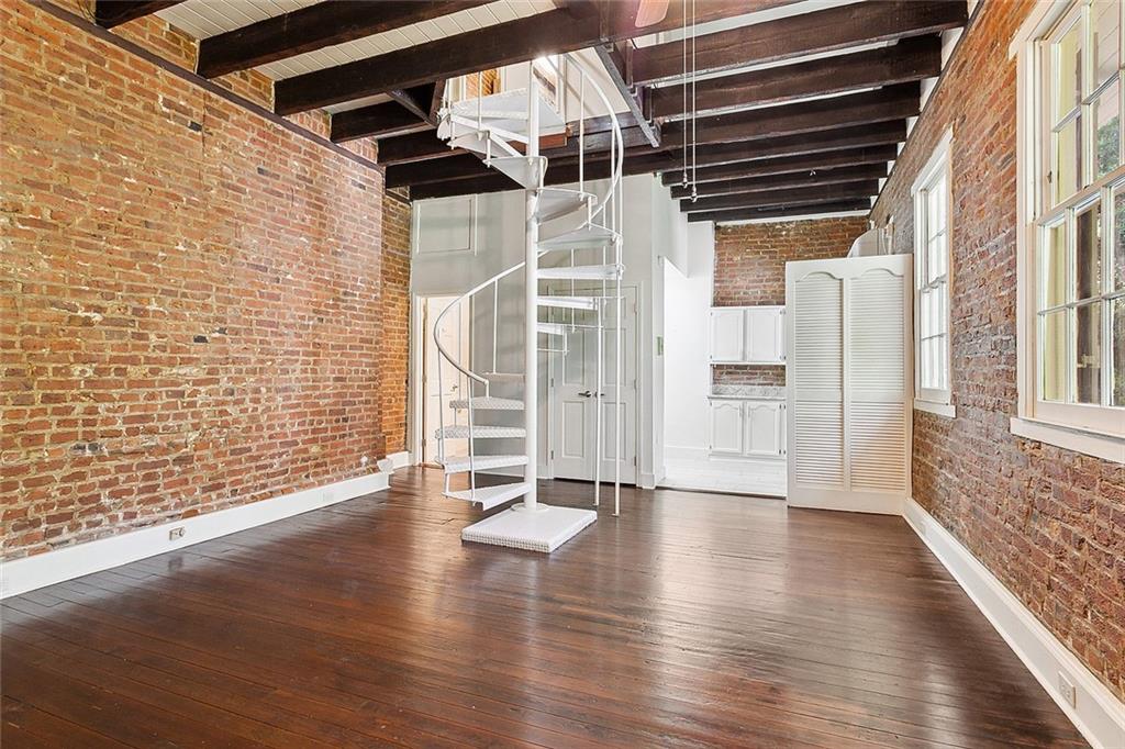 523 DUMAINE Street 2A