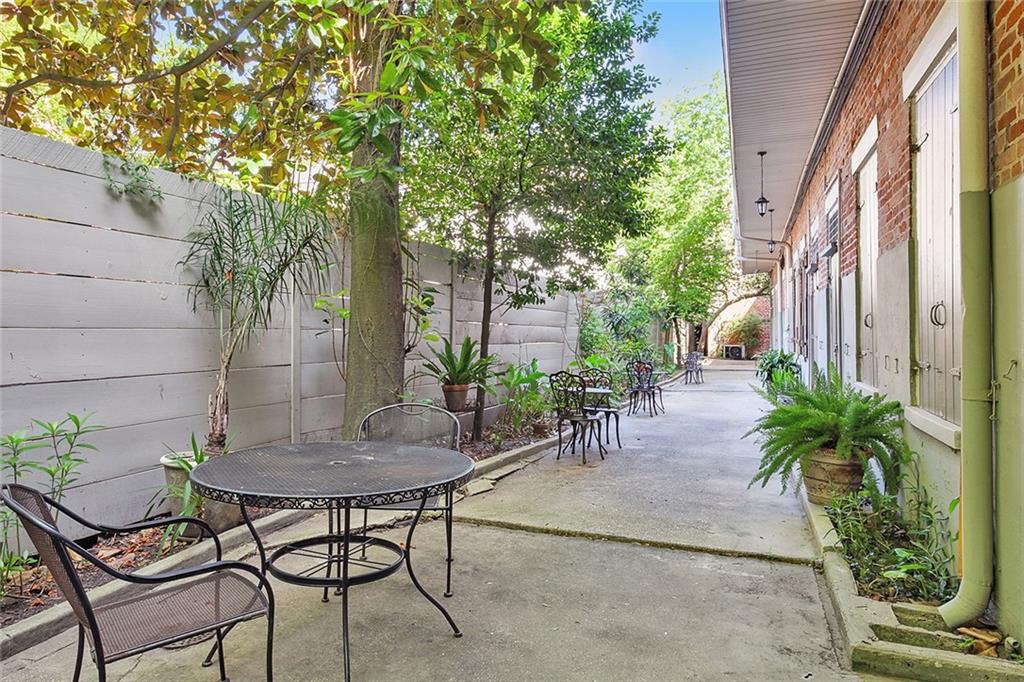 523 DUMAINE Street 2A