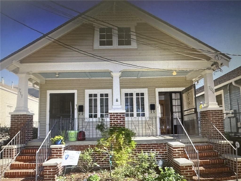 711 2ND Street