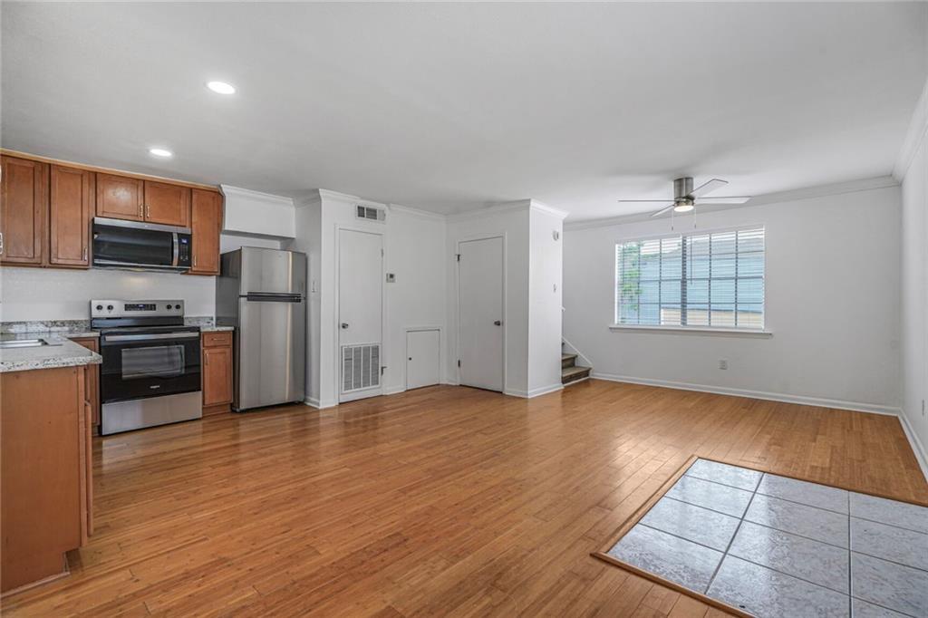 1332 ESPLANADE Avenue 8
